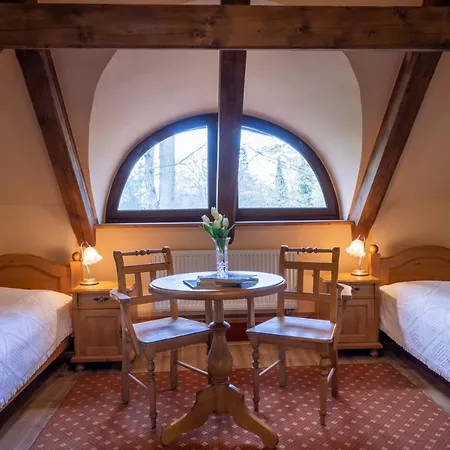 Zámek štiřín Hotel