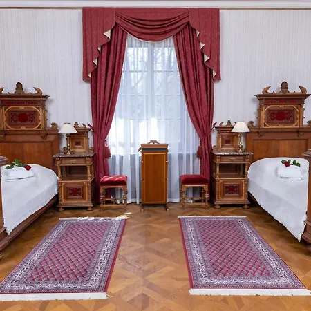 Zámek štiřín 4* Velké Popovice