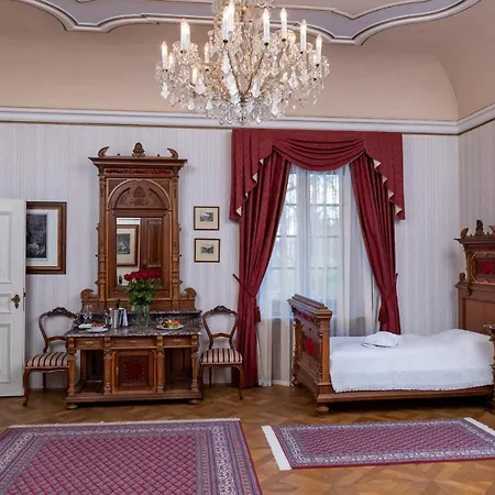 Hotel Zámek štiřín