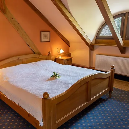 Zámek štiřín 4*