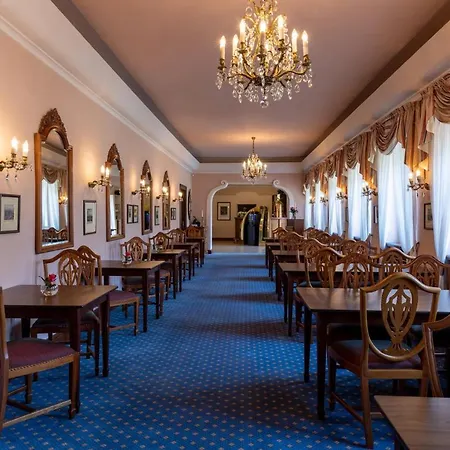 Zámek štiřín Hotel 4*