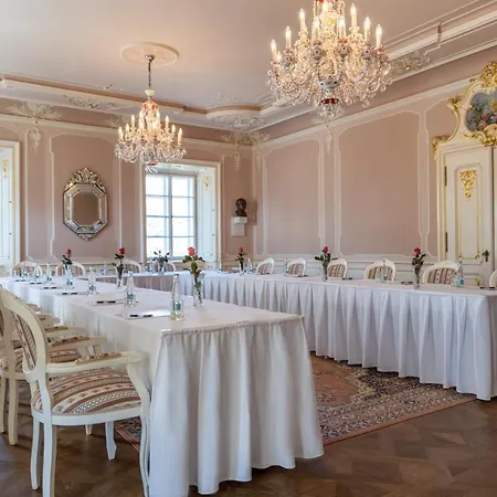 Zámek štiřín Hotel Velké Popovice