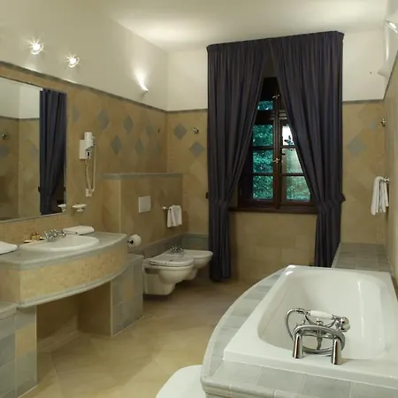 Zámek štiřín Hotel 4*